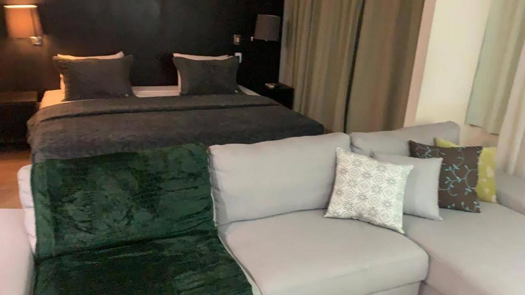  Flat em frente ao Shopping Vila Olímpia