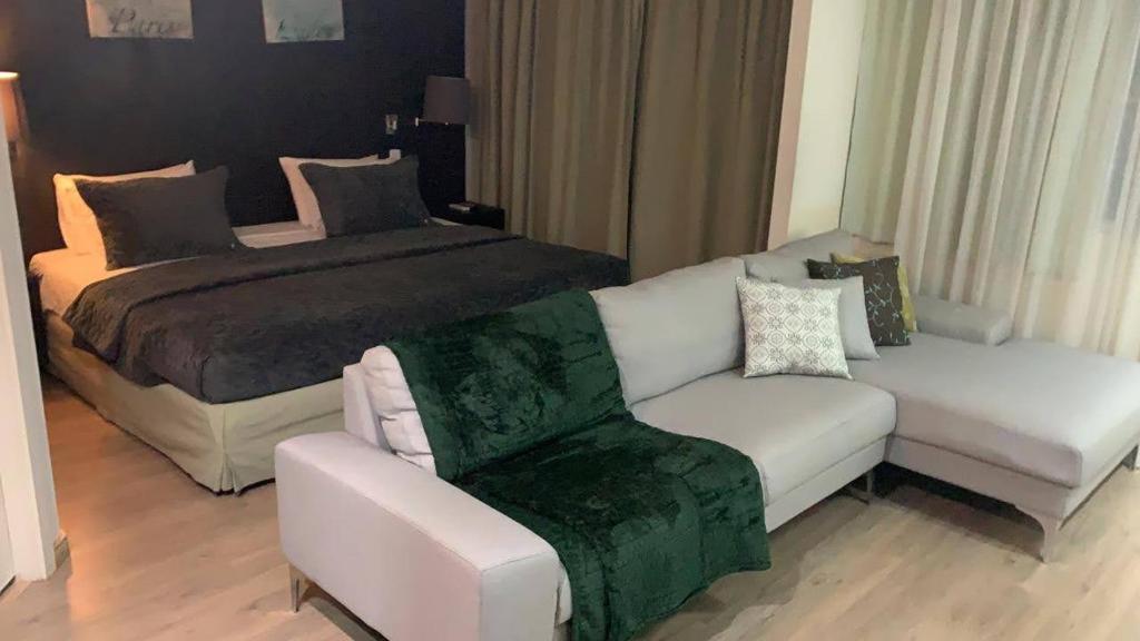  Flat em frente ao Shopping Vila Olímpia