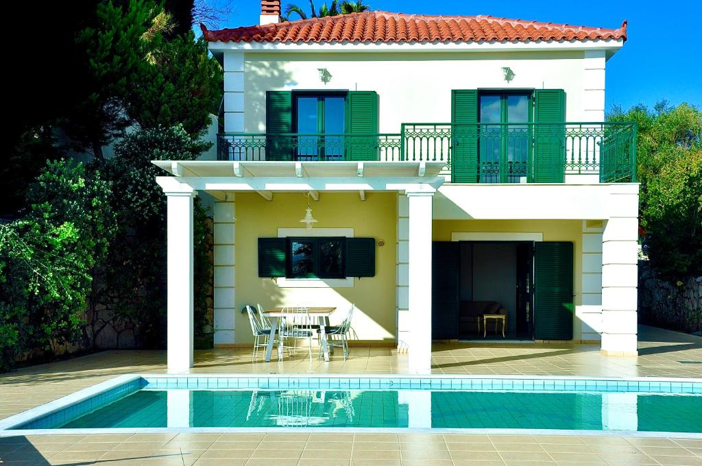 Basen w obiekcie Seaside Villa Kefaloniaprivatevillas lub w pobliżu