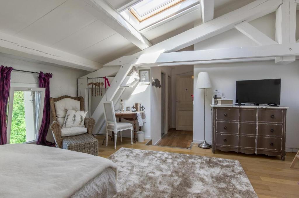 Clos de la Colombe - Habitación Triple De Lujo