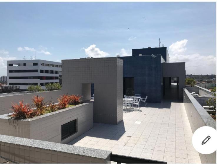  No EDIFCIO NEO 2 BEIRA DE PAJUCARA APARTAMENTO MOBILIADO COM 02 QUARTOS
