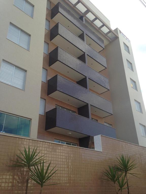  Cobertura Duplex com Hidromassagem ao ar livre para 8 pessoas.