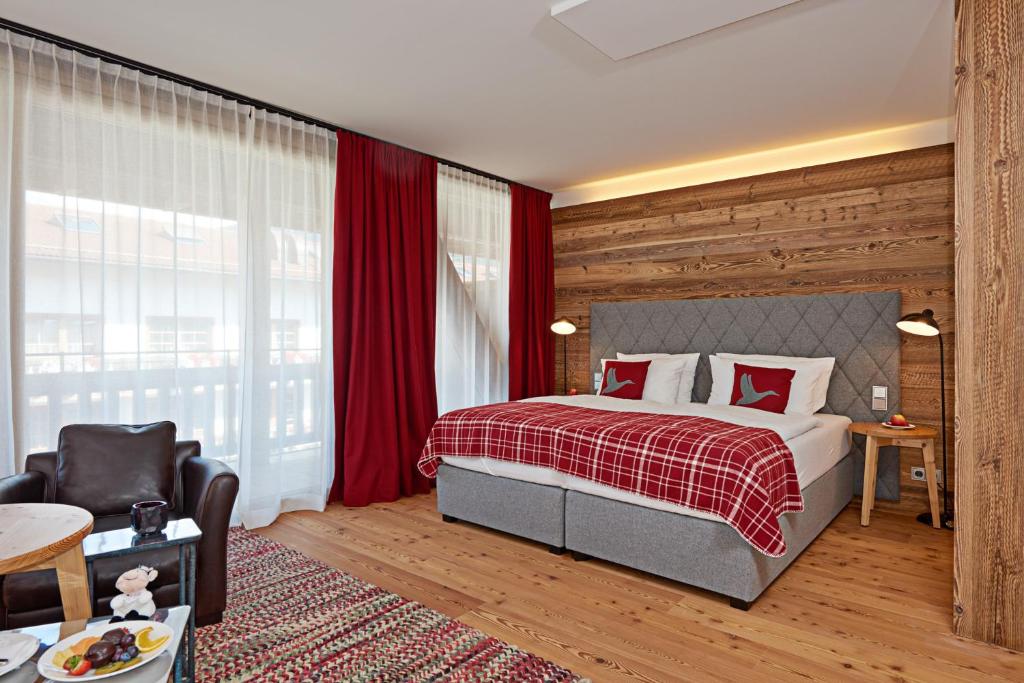 Postel nebo postele na pokoji v ubytování Das Achental Resort