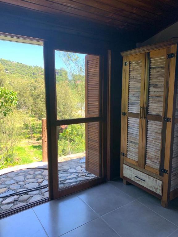  Casa na Praia do Rosa a 100m da beira-mar!