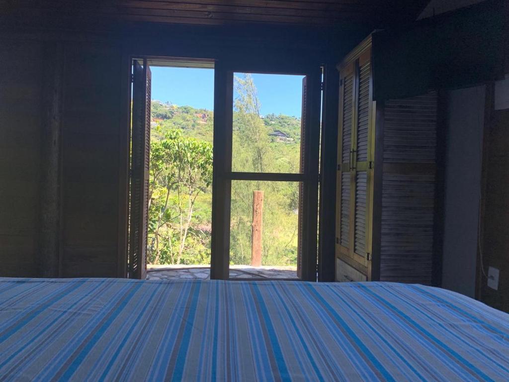  Casa na Praia do Rosa a 100m da beira-mar!