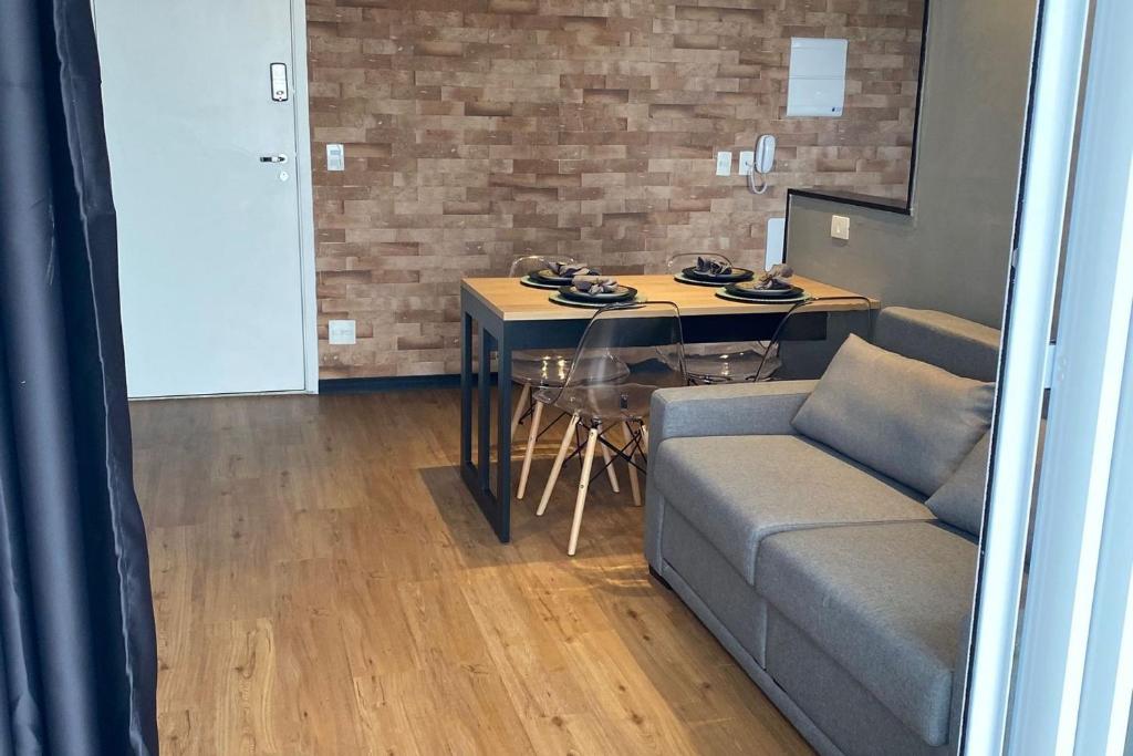  Apto Confortável c. Garagem Cambuci