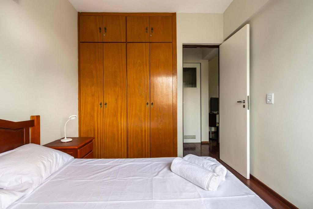  Apartamento na Rua Frei Caneca Em Frente ao Shopping