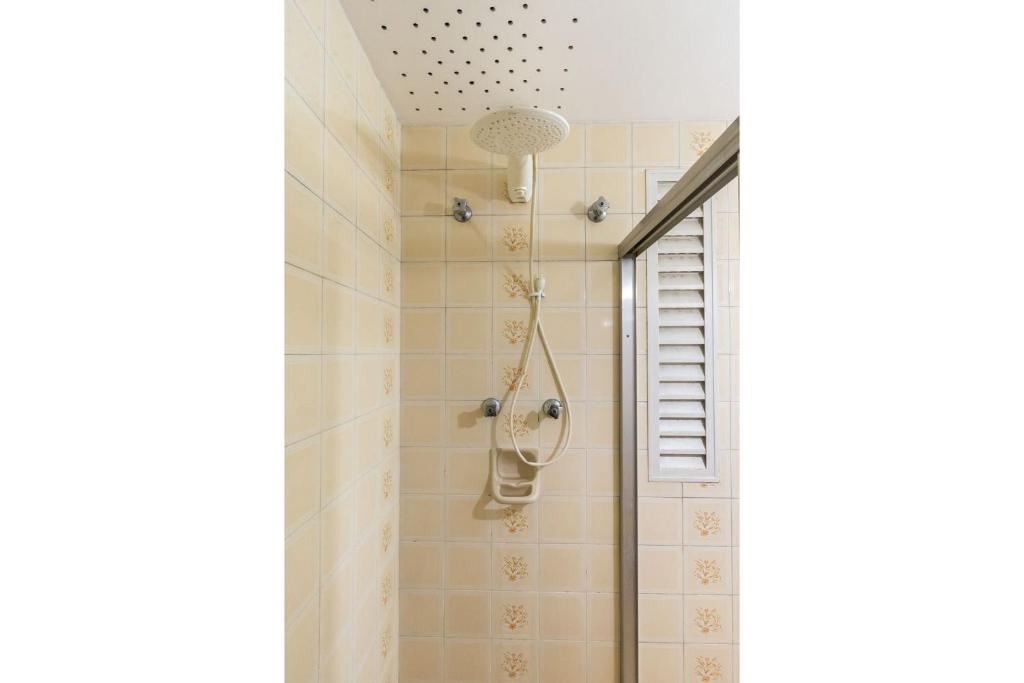  Apartamento na Rua Frei Caneca Em Frente ao Shopping