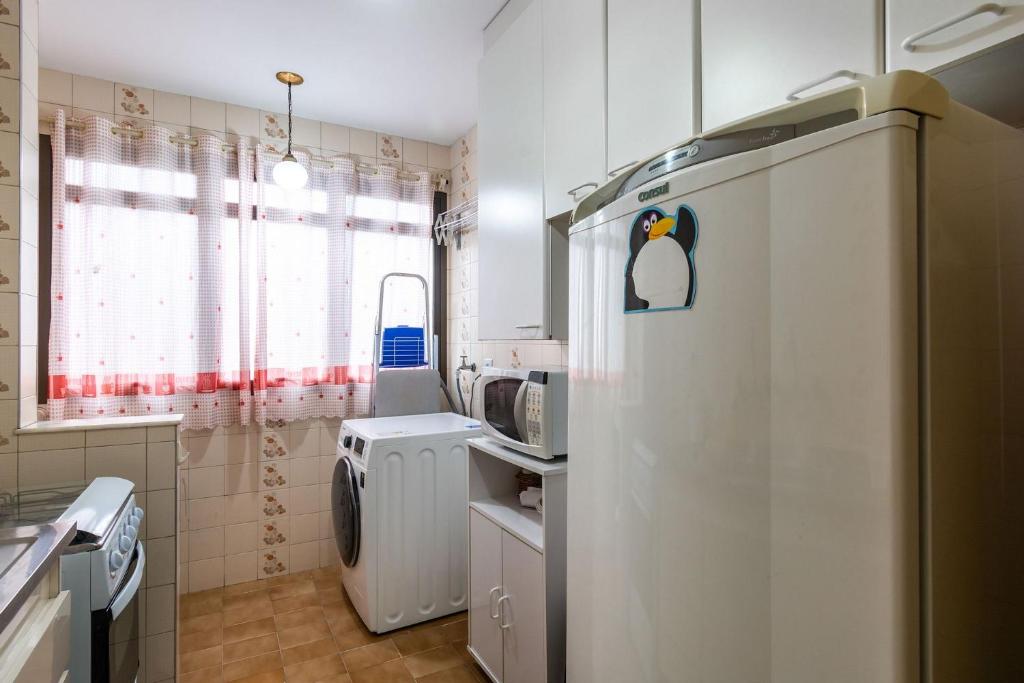  Apartamento na Rua Frei Caneca Em Frente ao Shopping