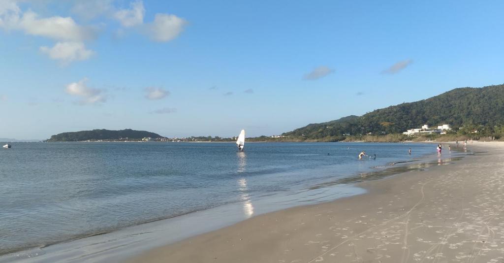  Em frente ao mar 2 dorm Florianópolis norte da ilha