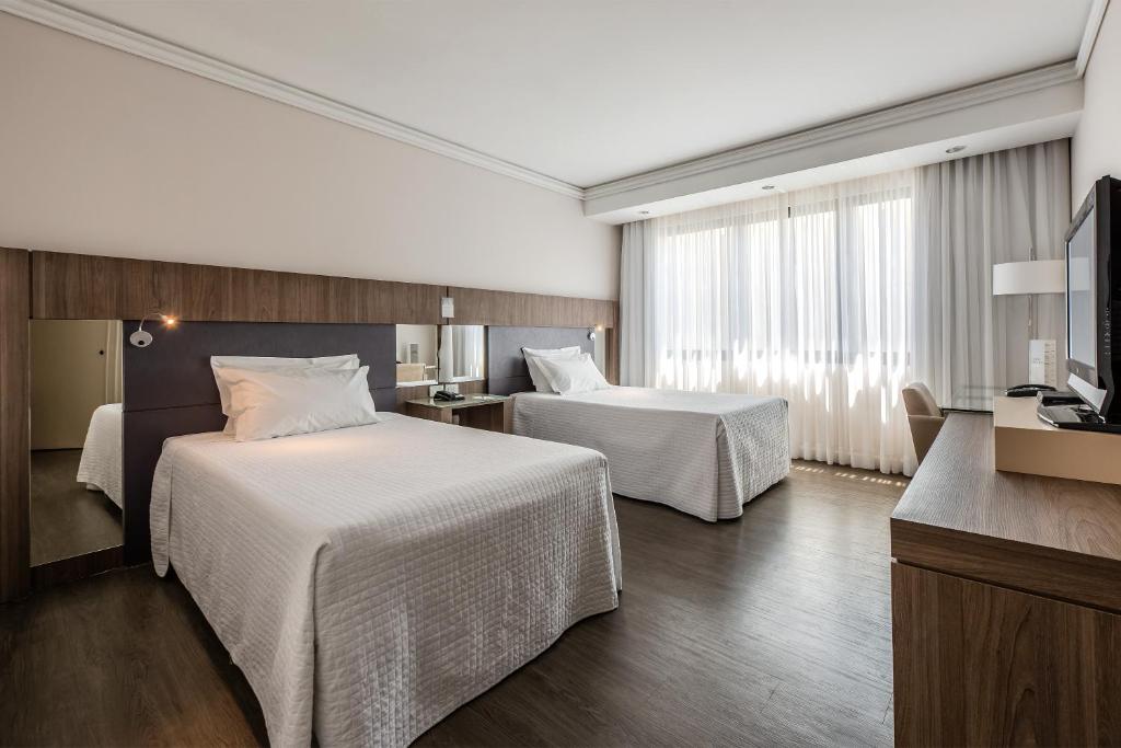  Grand Hotel Rayon