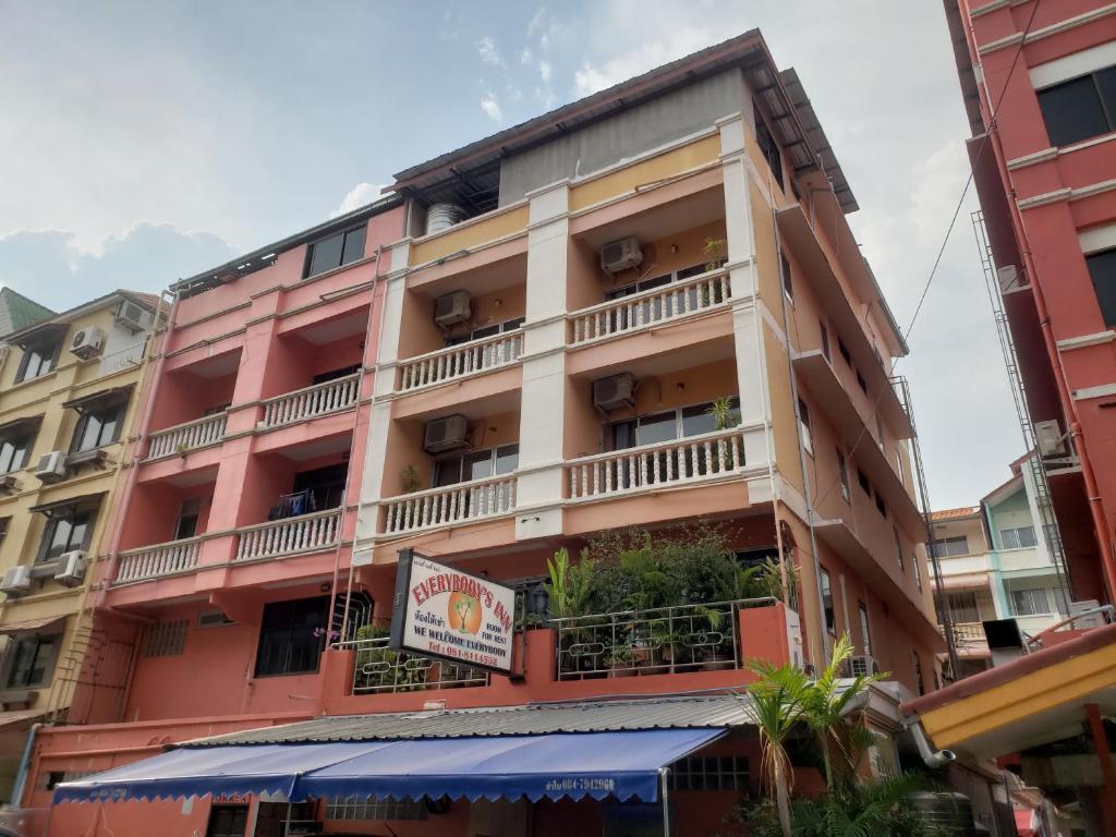 Everybody's Inn - Resim 5