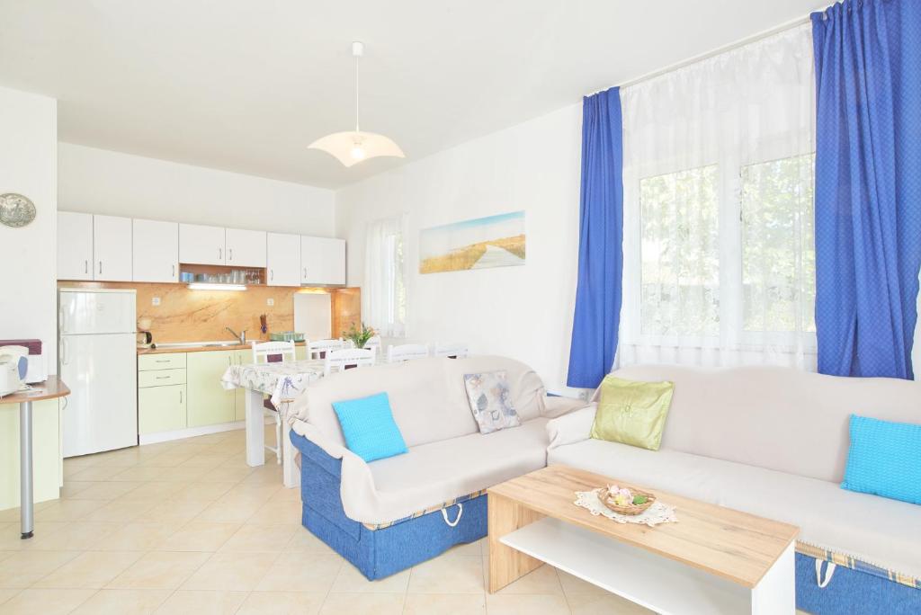 Kuchyň nebo kuchyňský kout v ubytování BulgariaVilla - Villa Gardenia