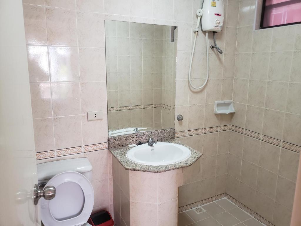 Everybody's Inn - Resim 7