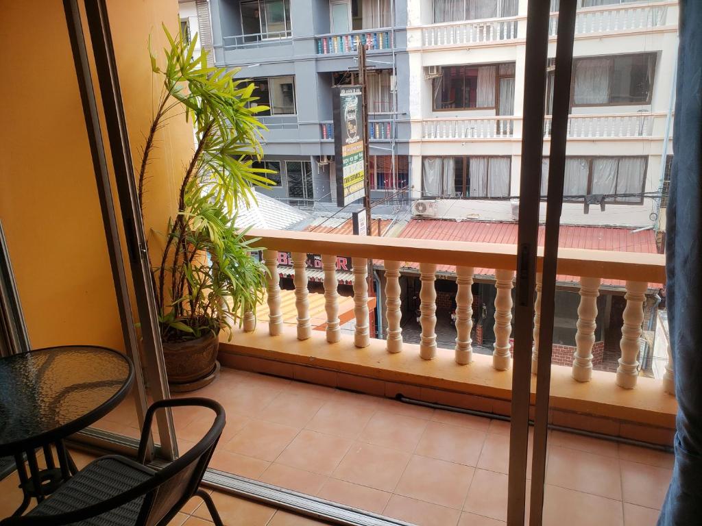 Everybody's Inn - Resim 9