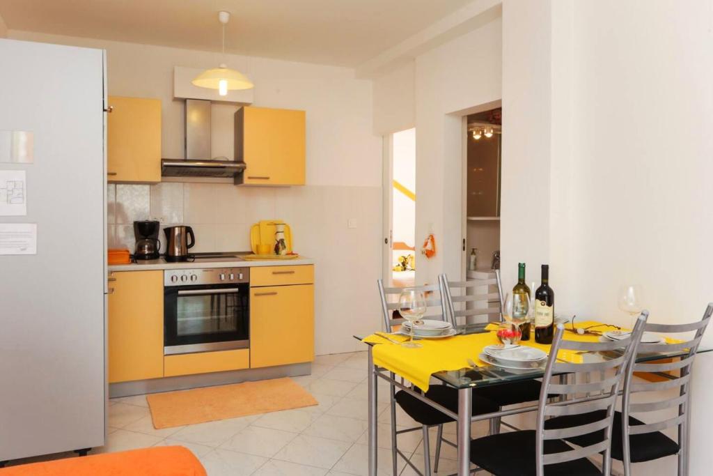 One bedroom appartement at Dubrovnik 600 m away from the beach with furnished terrace and wifi Dubrovnik Gespanschaft Dubrovnik-Neretva Kroatien
