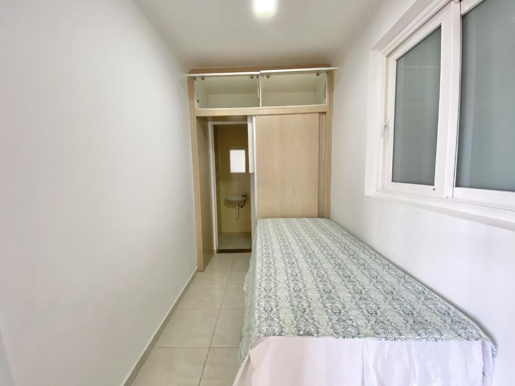  Belo apto localizado na Av central Balneário Camboriú