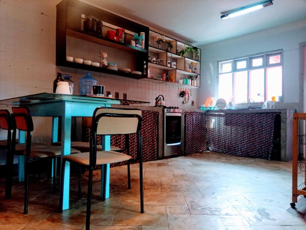  Casa com piscina e jardim