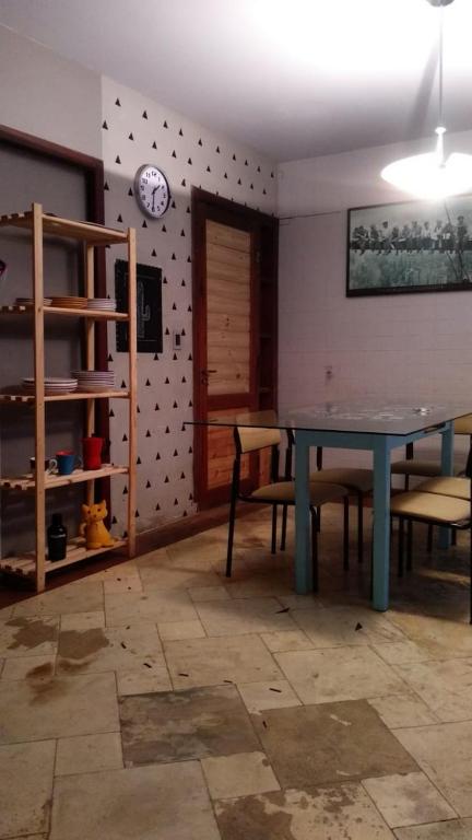  Casa com piscina e jardim