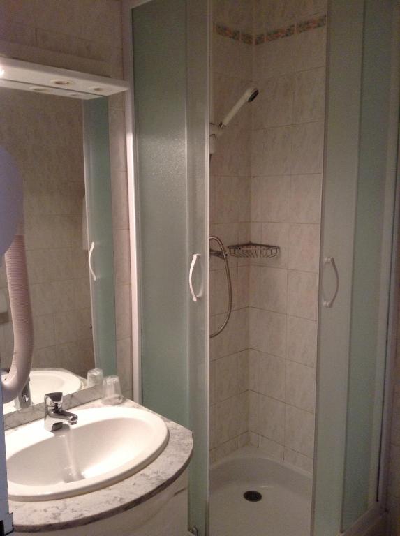 Hôtel Du Stade - Resim 22