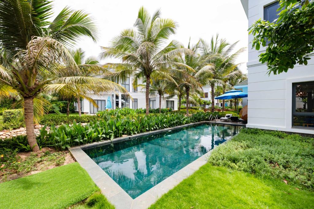 Biệt Thự 3 Phòng Ngủ Có Hồ Bơi Riêng Và Tầm Nhìn Ra Vườn