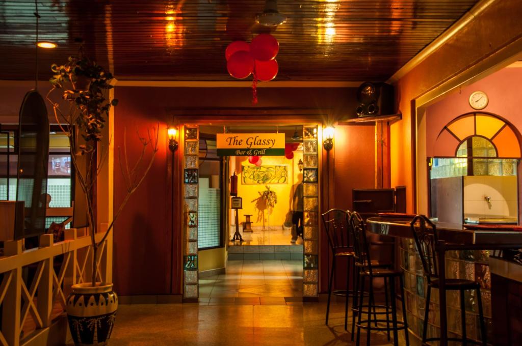 Um restaurante ou outro lugar para comer em Kahama Hotel Nairobi