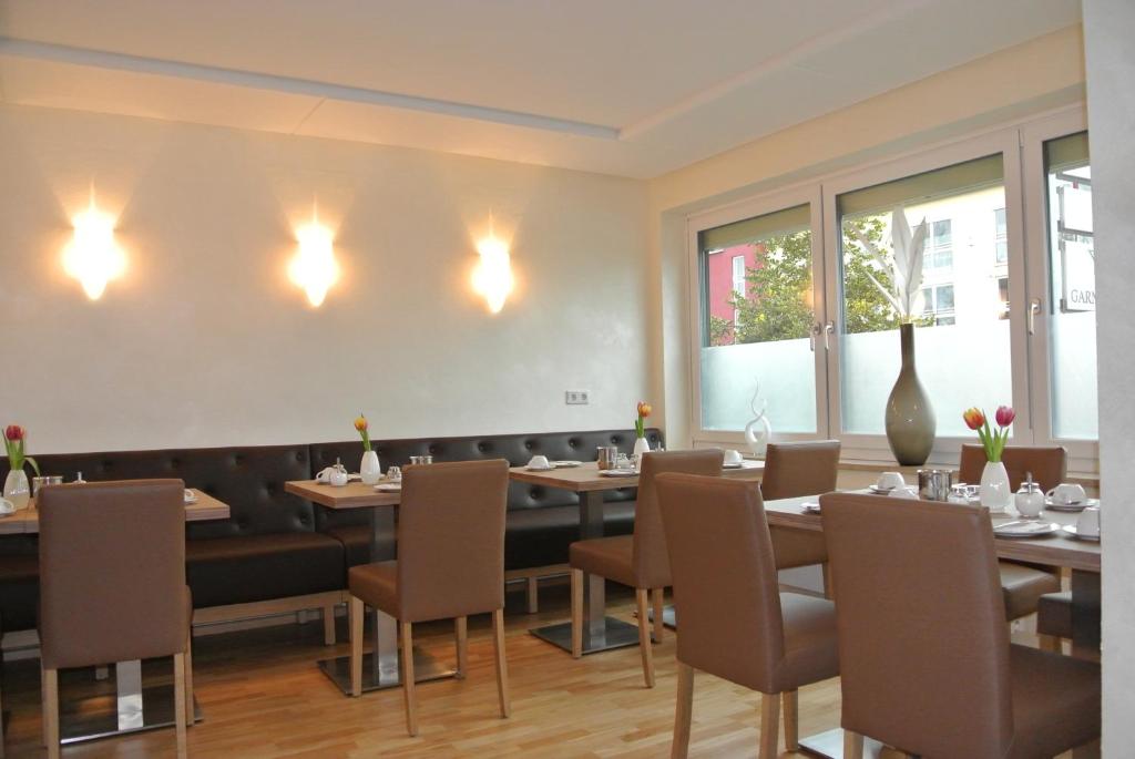 Nürnberger Trichter Family-Business Hotel Garni - Resim 17