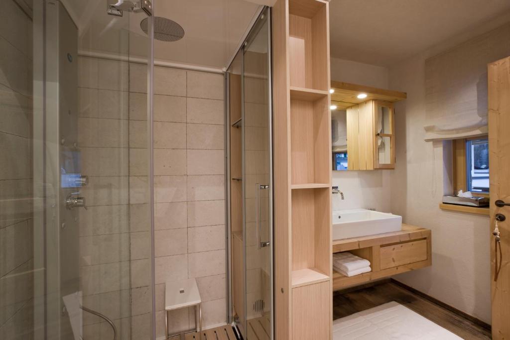 A bathroom at Chalet Corvara