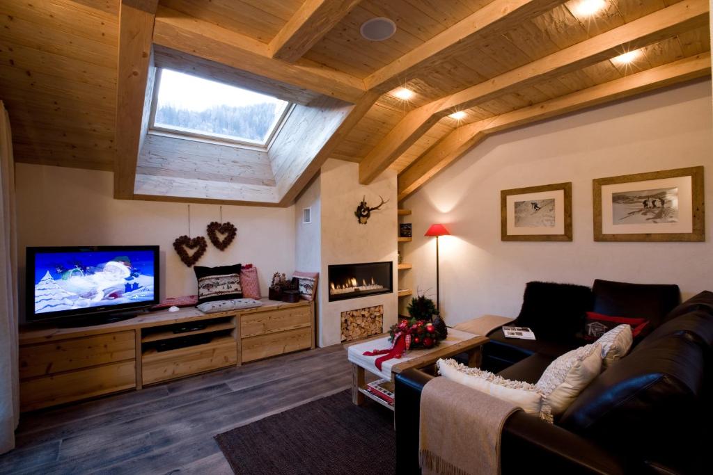 A television and/or entertainment centre at Chalet Corvara