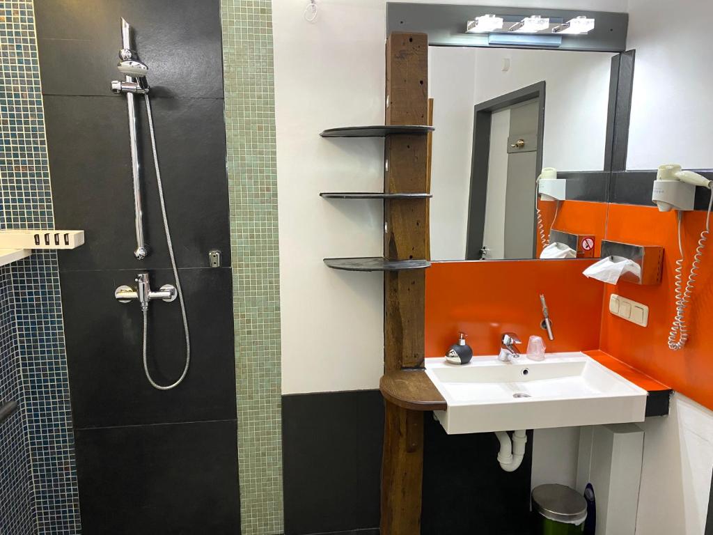 Smarthotel Ingelheim - Single Room