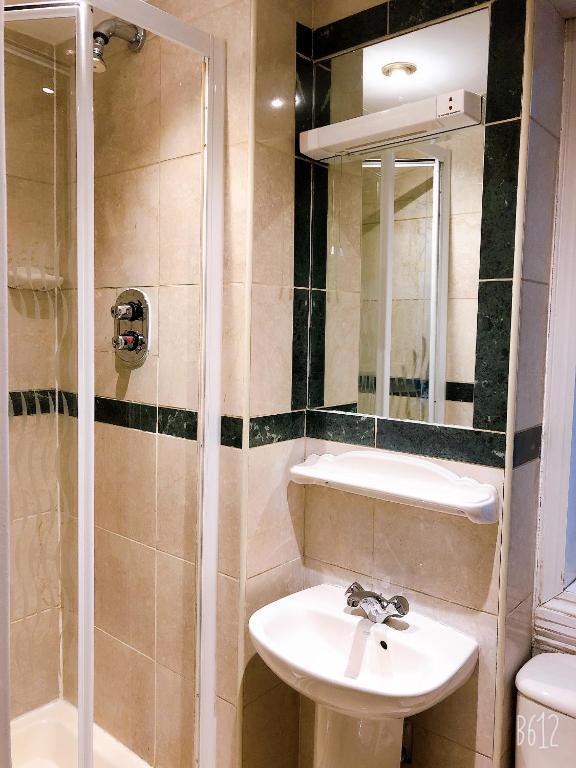 The Brompton Hotel - Double Room