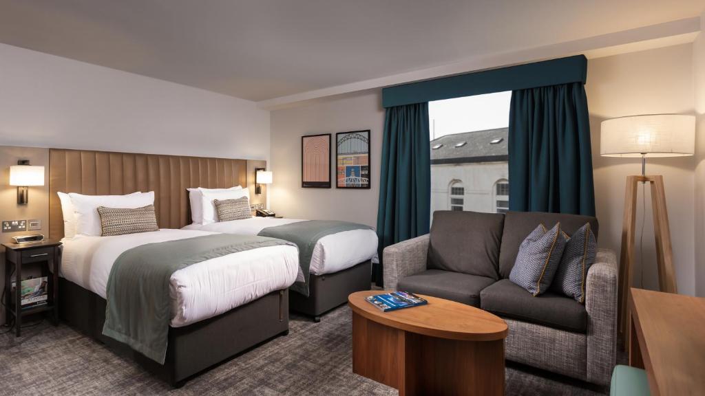 Postel nebo postele na pokoji v ubytování Staybridge Suites Newcastle by IHG