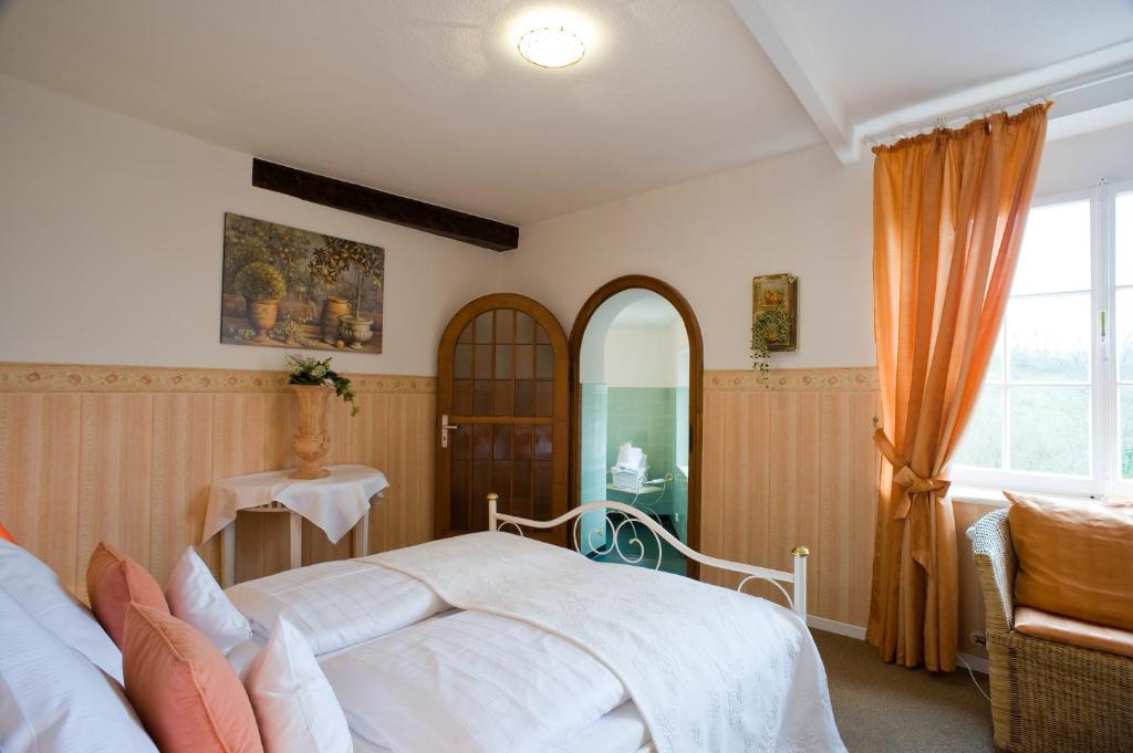 Burghaus & Villa Kronenburg - Habitación Doble Romántica