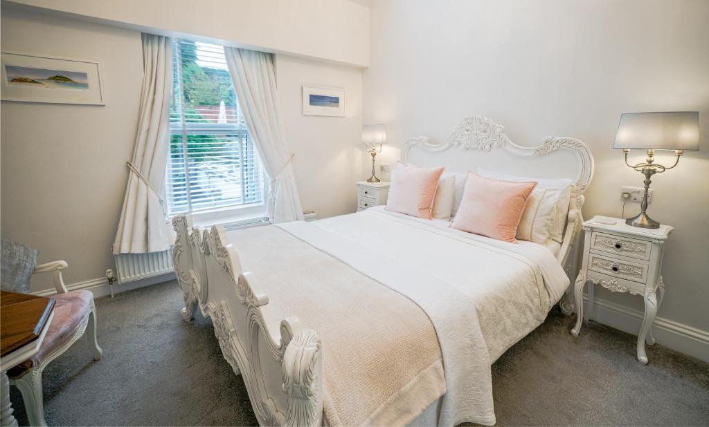 Imagen de la galería de Trefoil Guest House, en Brixham