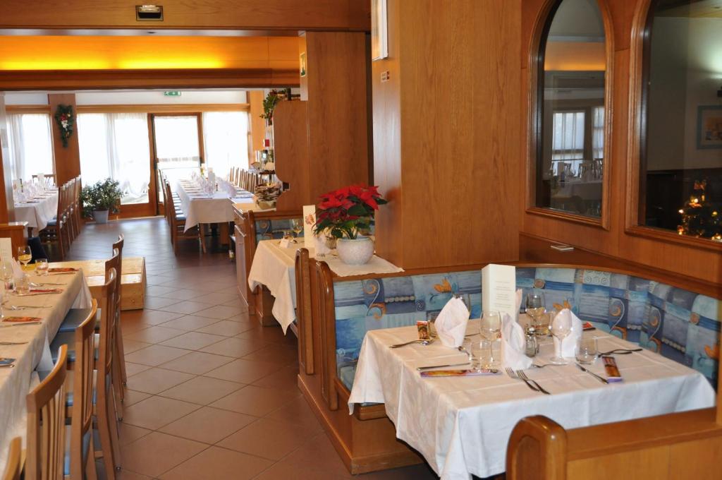 Restaurace v ubytování Hotel Europa Cembra