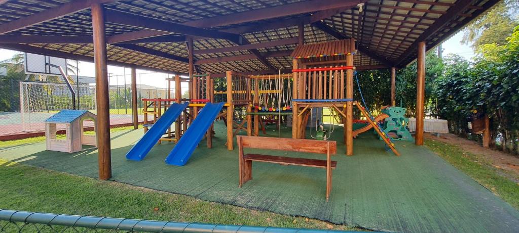 Condomínio PÉ NA AREIA no melhor de Guarajuba