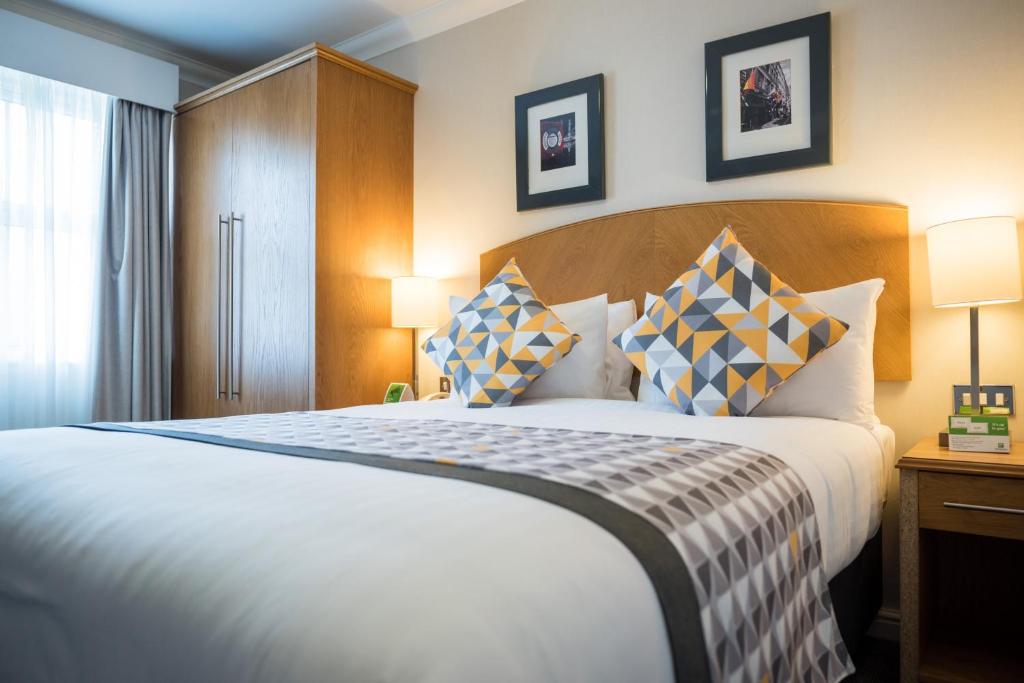 Holiday Inn Manchester West, an IHG Hotel - 