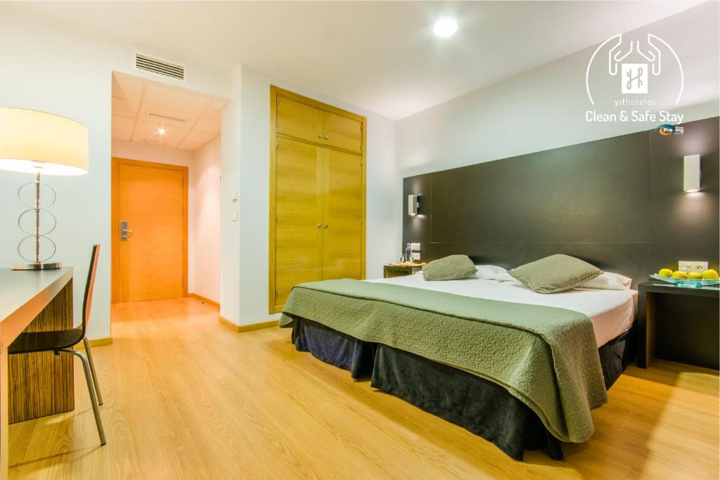 Hotel YIT Alcover (Spanje Granada) - Booking.com