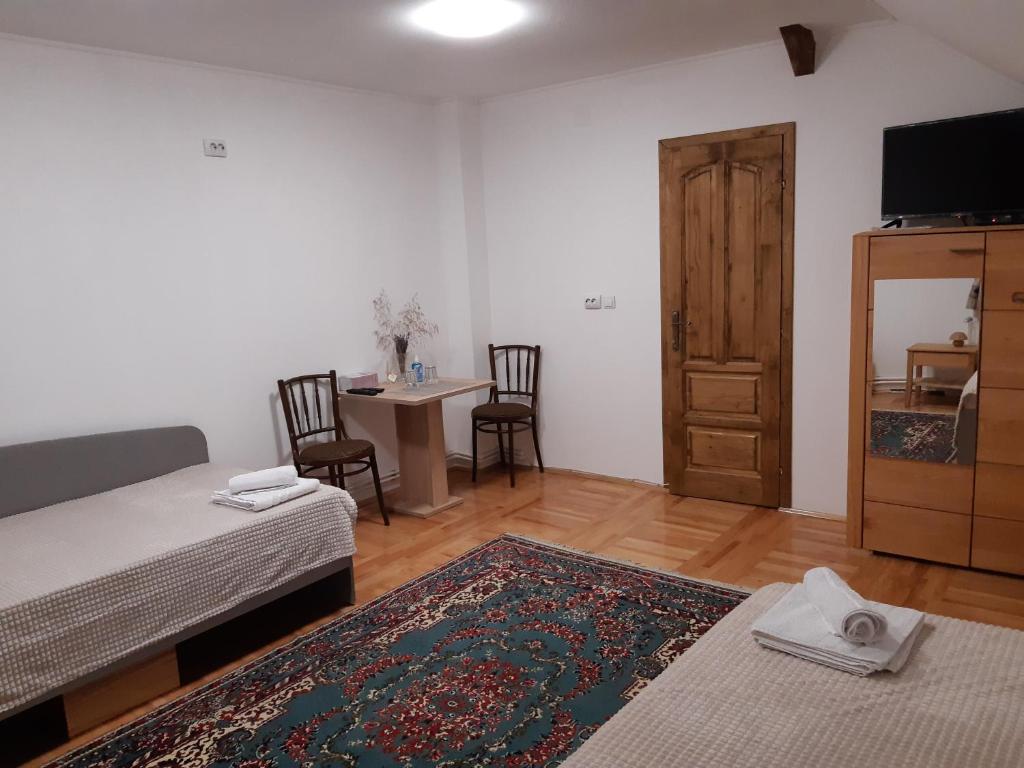 Agropensiunea Căprioara - Twin Room Met Eigen Badkamer