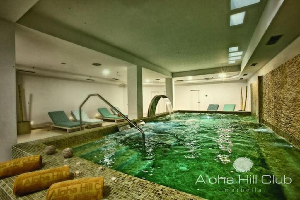 Aloha Hill Club 5 Star Golf Resort Near PPuerto Banus ...