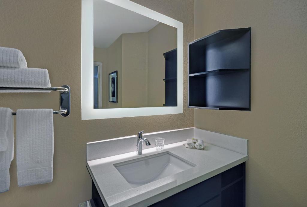 Candlewood Suites Sumter by IHG - One-Bedroom King Suite