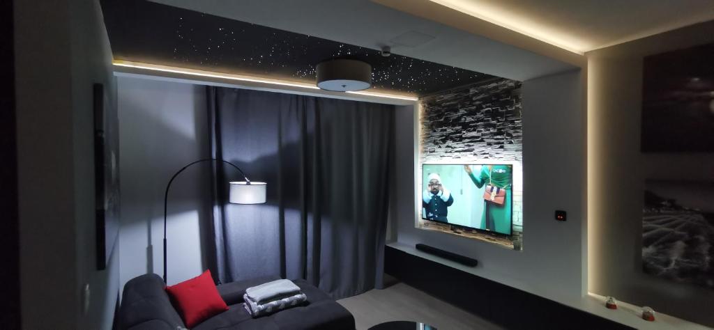 Televízia a/alebo spoločenská miestnosť v ubytovaní Legacy Marine2 - Zadar, Luxury Suites