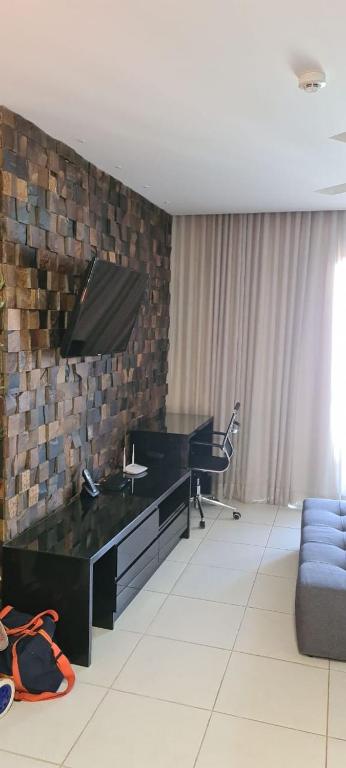  Lindo Flat Vision