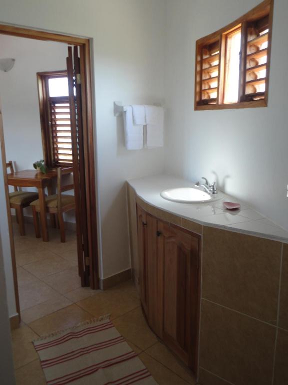 Fotografie z fotogalerie ubytování KuDehya Guesthouse v destinaci Treasure Beach