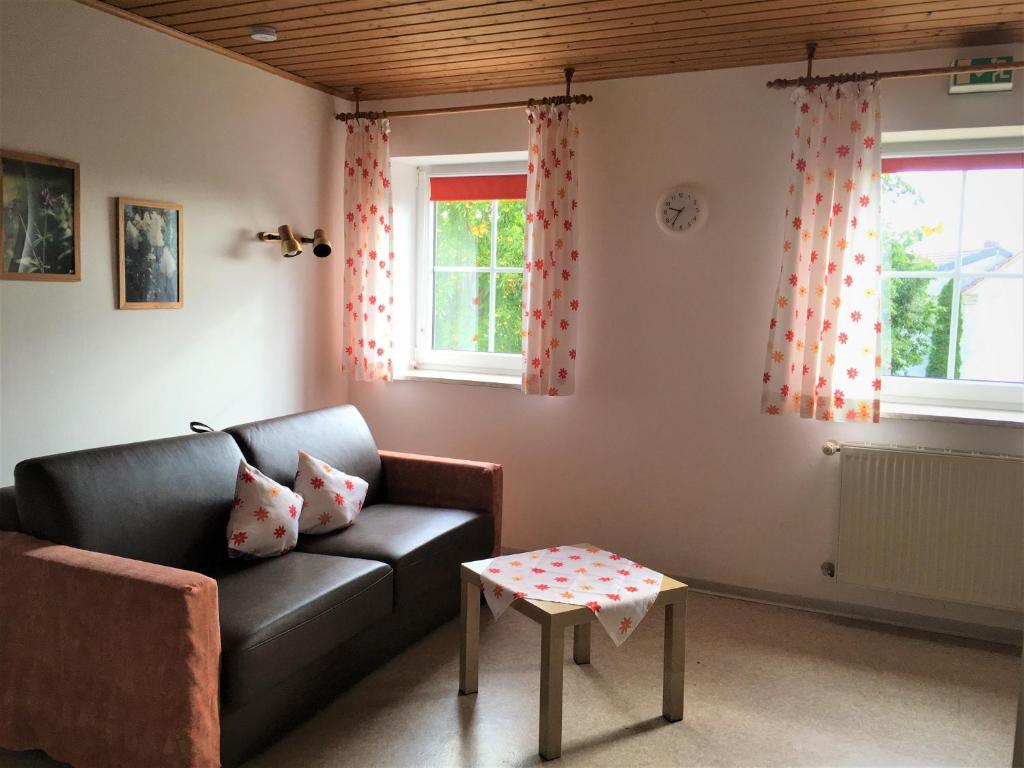 Lautersheimer Gutshof - One-Bedroom Apartment