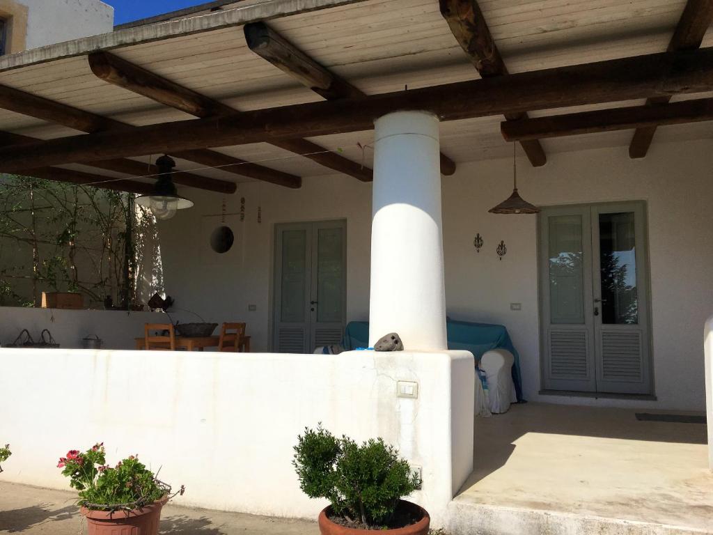 Gallery image of One bedroom house with sea view furnished garden and wifi at Santa Marina Salina 7 km away from the beach in Santa Marina Salina