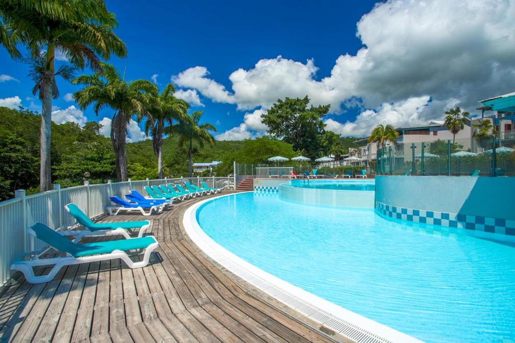 Bazén v ubytování Karibea Sainte Luce Hotel nebo v jeho okolí