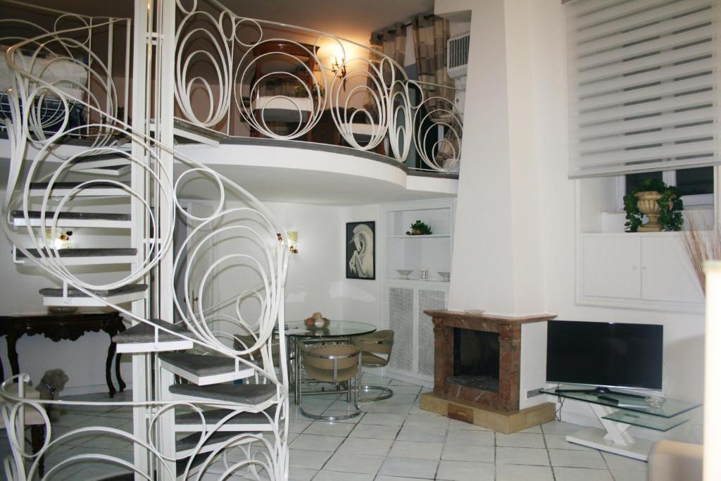Posedenie v ubytovaní Comfortable Apartment in the Heart of Rome, 65m², City View
