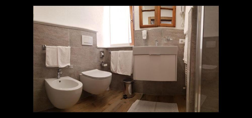 Kúpeľňa v ubytovaní Albergo Soldanella