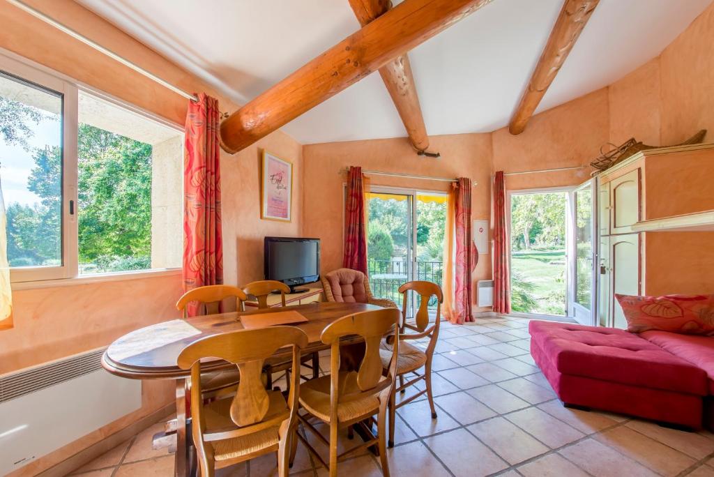 Appartement d'une chambre avec piscine partagee jardin clos et wifi a Forcalquier - Housity